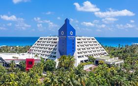 The Pyramid At Grand Oasis photos Exterior
