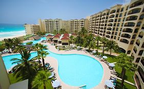 The Royal Islander - An All Suites Resort photos Exterior